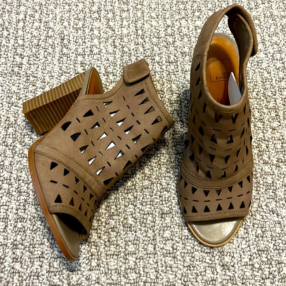 🟢 14th Union Tan Bootie Heels Sandals 6 Shoes
